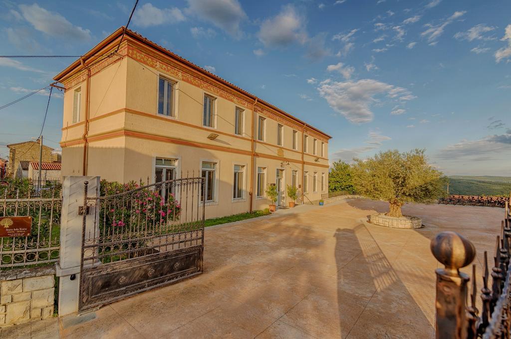 Hotel Stara šola - Oleander Resort Korte Exteriör bild