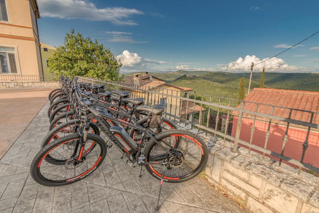Hotel Stara šola - Oleander Resort Korte Exteriör bild
